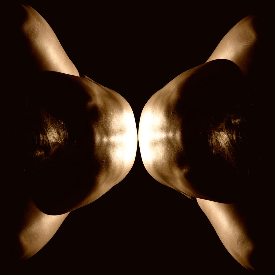 Manipulation and Illusion - Luis Ravizza.jpg