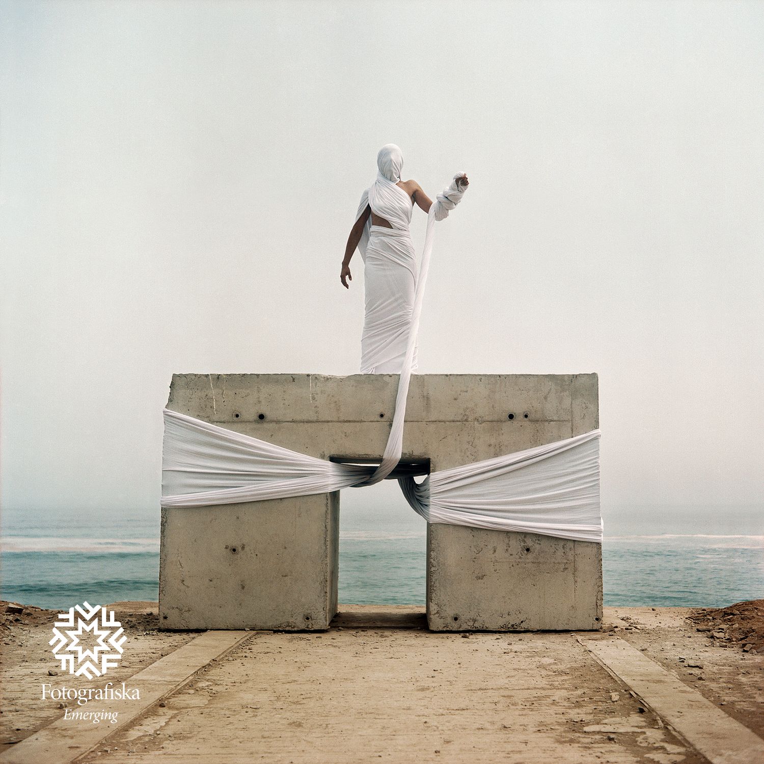 "Monumento a las puertas" by Sandro Aguilar.jpg