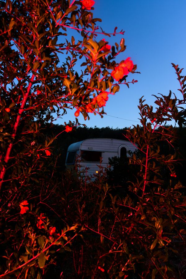 Character Building - Old caravan_1920px.jpg