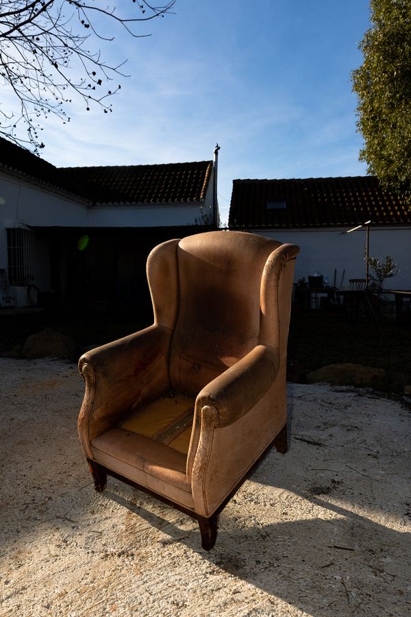 Character Building - Floating arm chair_1920px.jpg