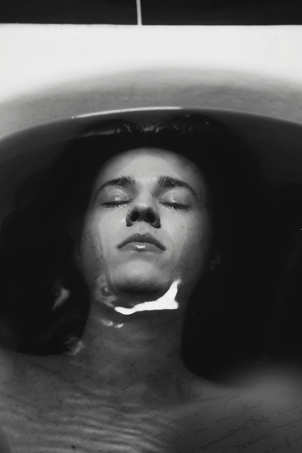 Kır_Berk_The Weight of the World Overflowing from the Bathtub_03.jpeg