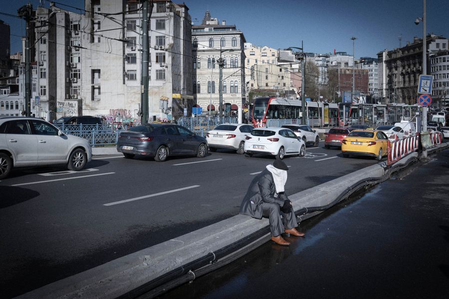 A_man_in_Istanbul.jpg