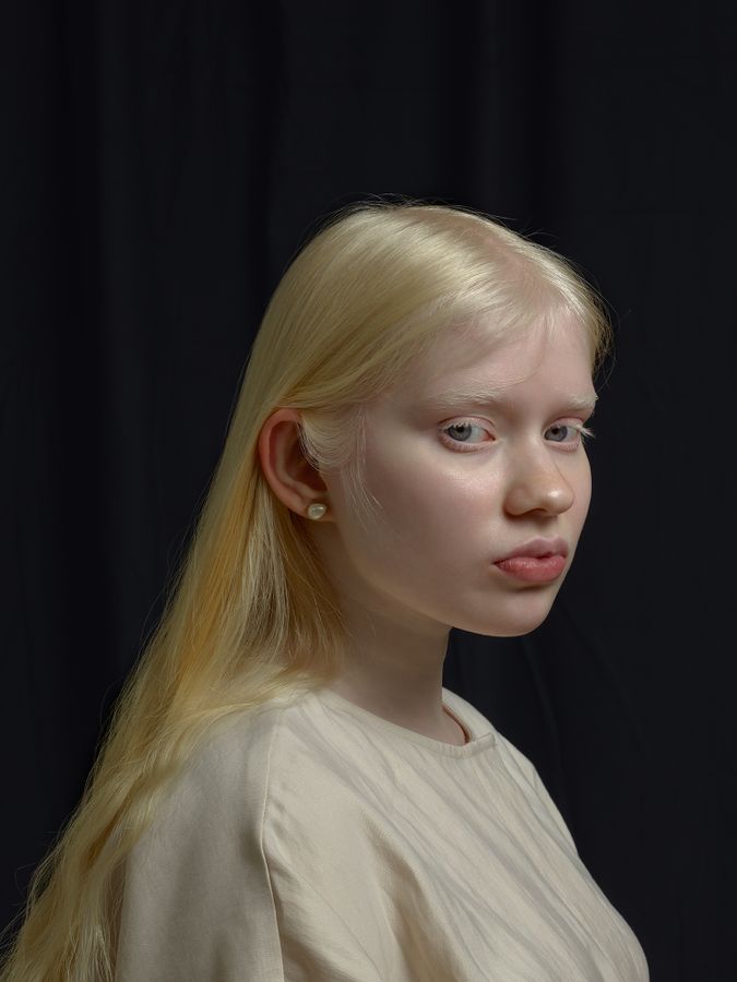 Andrea Zvadova PIGMENT Sarah.jpg